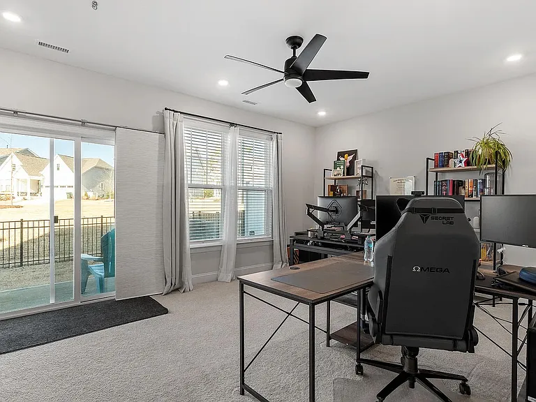 1014 Falling Rock Pl — Photo 26