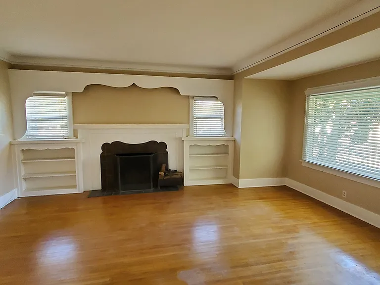 103 S Ardmore Ave — Photo 3