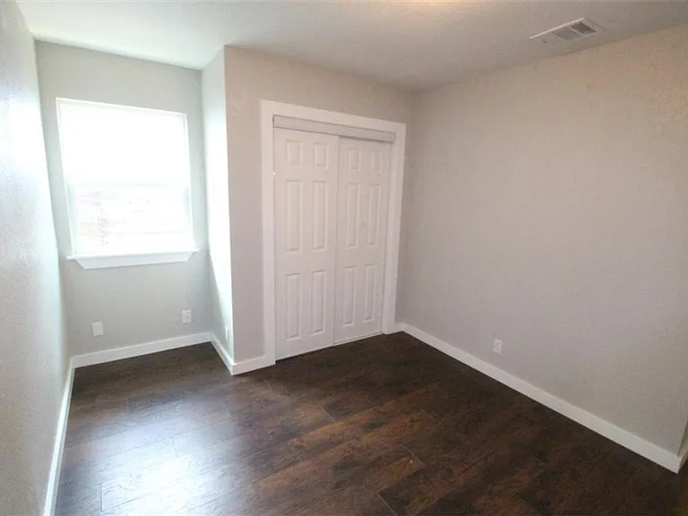 10702 Lanshire Drive — Photo 16