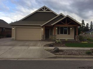722 Thyme Loop, Silverton, OR 97381
