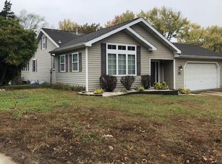 1611 Dover Trace Dr, Fenton, MO 63026