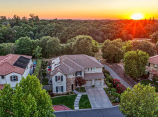 9425 Pinehurst Dr, Roseville, CA 95747