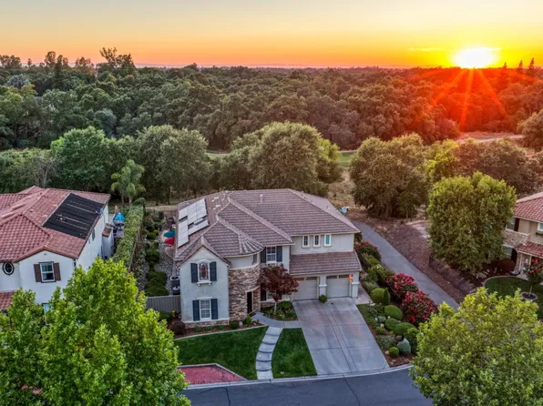 9425 Pinehurst Dr, Roseville, CA 95747