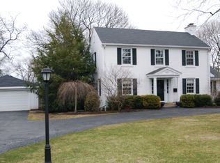 303 Country Ln, Glenview, IL 60025