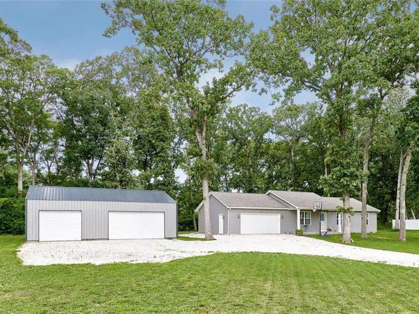 9 Hardwood Dr, Winfield, MO 63389