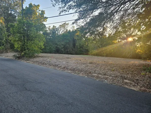 NW 7th St NW, Paris, TX 75460
