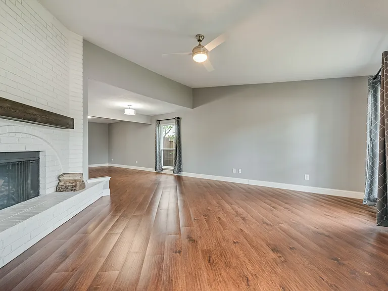 4924 Wagner Dr — Photo 5
