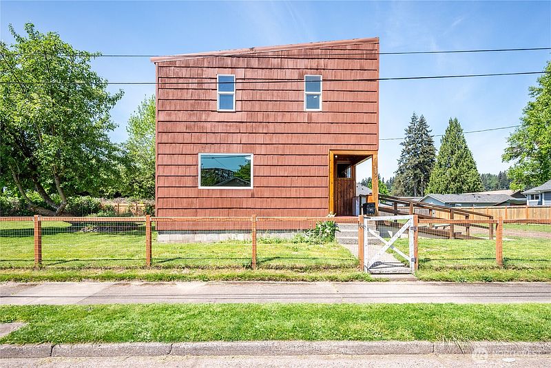 2nd image of 309 NW 2nd Avenue