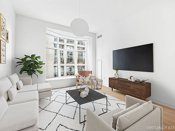 2nd image of 515 W 18th St APT 805