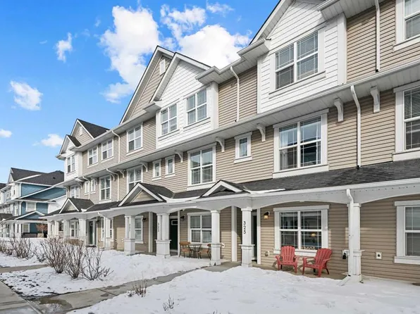 325 N Copperstone Mnr SE, Calgary, AB T2Z 5G3