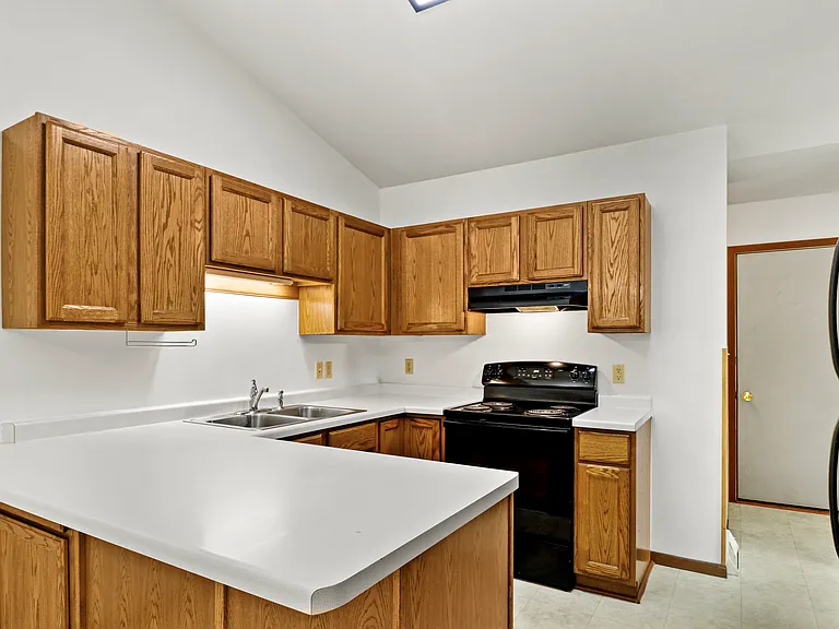 987 3rd St #987 — Photo 3
