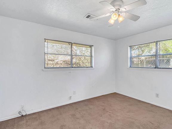 5th image of 7510 Hummingbird Ln