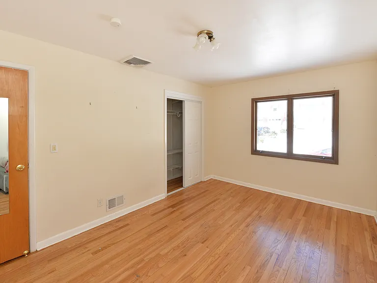 79 Grand Blvd — Photo 19