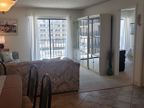 3rd image of 500 Kennedy Dr #421-423