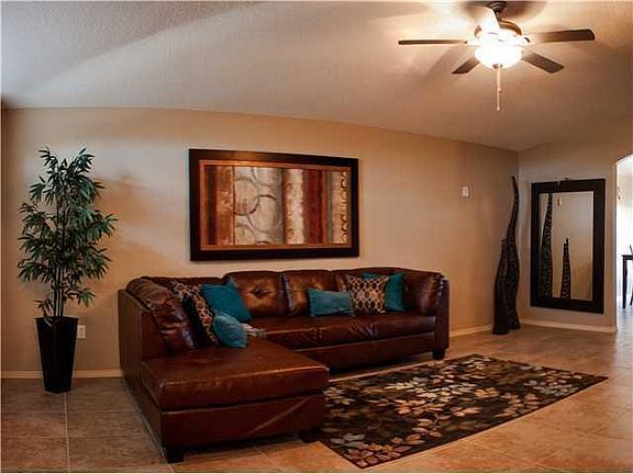 3rd image of 14323 Woods Point