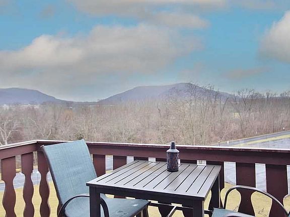 4th image of 1206 Skyline Dr