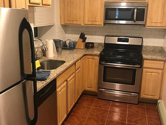 5th image of 108 Sussex St #2L