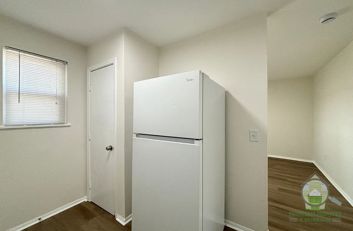 The Flats @ Old Buncombe — Photo 4
