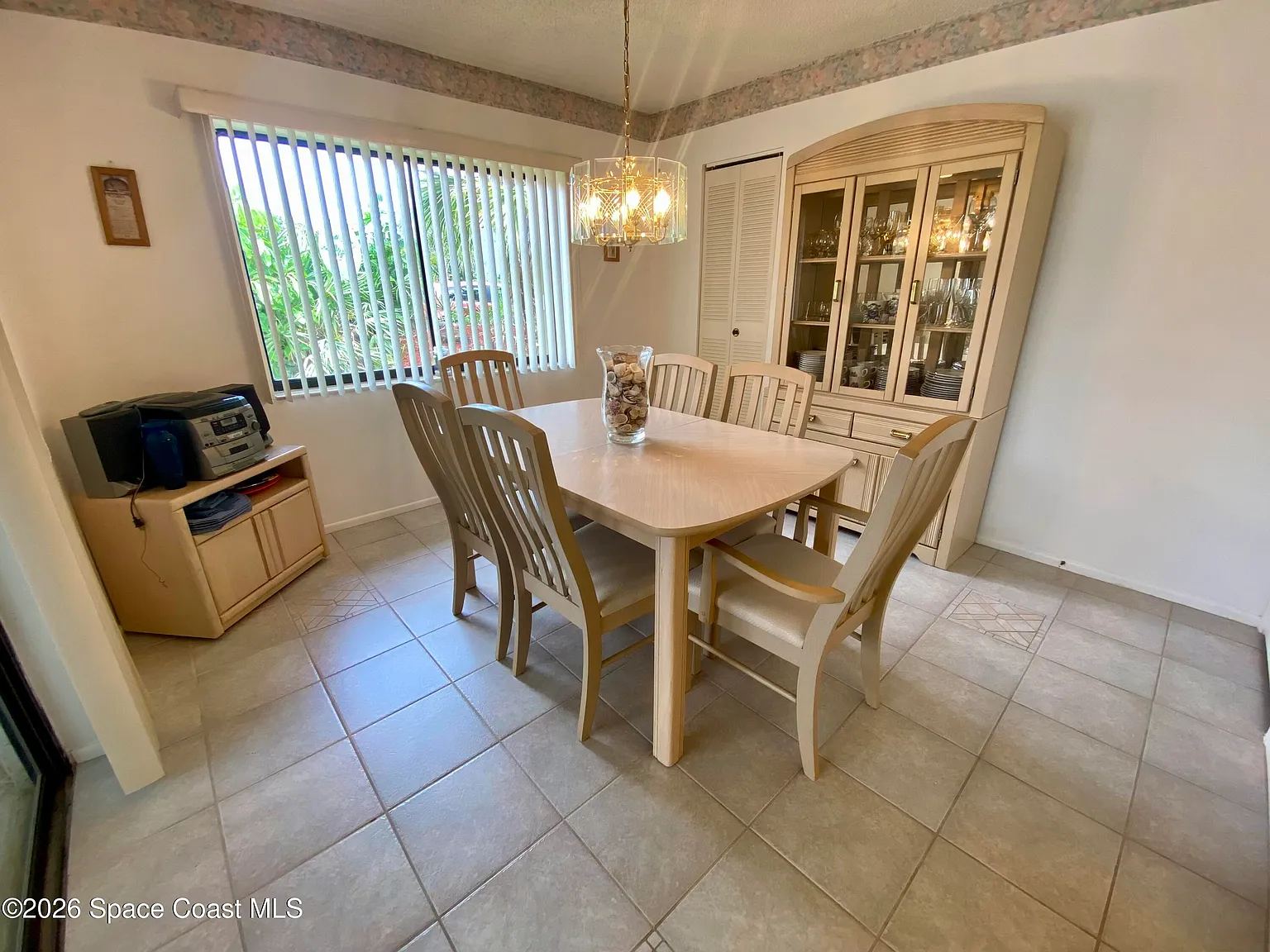 2 bed, 2.0 bath, 1099 sqft, $2,200 — Photo 4
