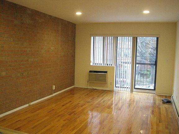 4th image of 7615 113th St #2