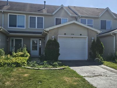 904 N Oak Creek Dr, Genoa, IL, 60135