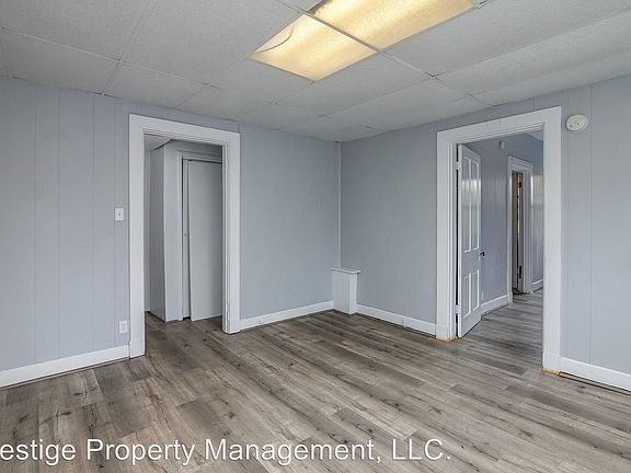 5th image of 2409 W Clifton Ave APT 05