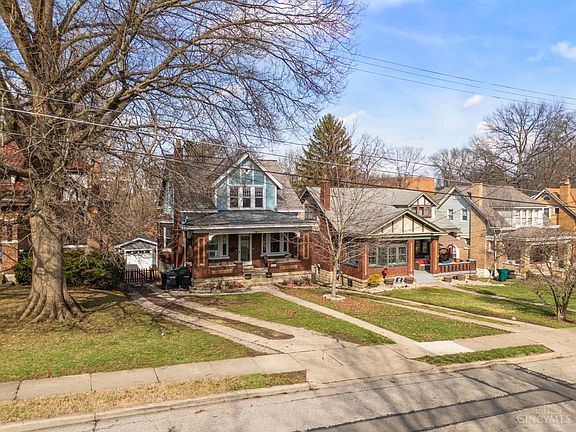 3rd image of 4452 Carnation Ave