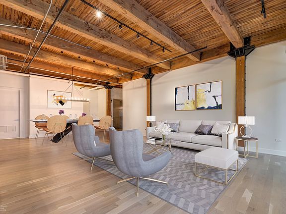 5th image of 676 N Kingsbury St #305