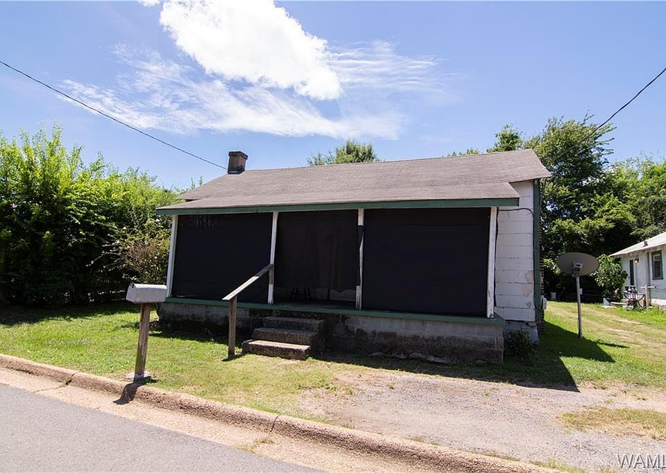 2nd image of 1129 27th St