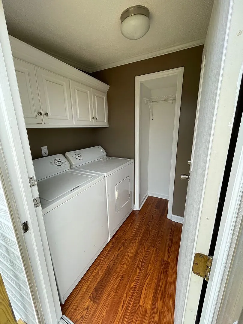 County Quiet Setting- Doublewide- Split Floor Plan with Deck- Grass, Water, Sewer included — Photo 4