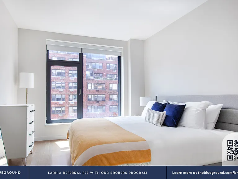515 E 86th St #1203 — Photo 9