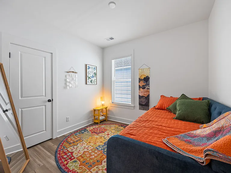 712 Rumbling Leaf Ln — Photo 31