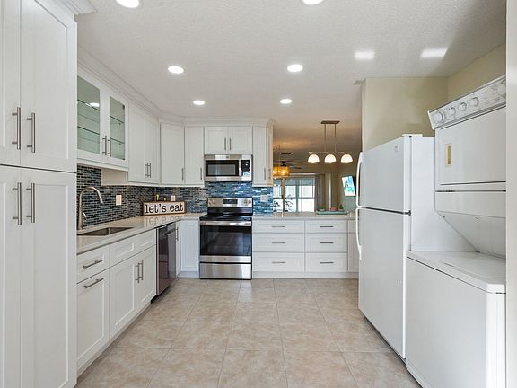 4th image of 1740 NW 19TH Terrace #202
