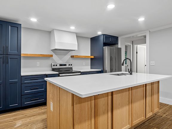 3rd image of 8 Amherst Ave #C