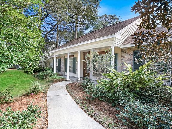 3rd image of 16 Loblolly Ct