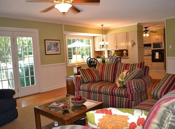 3rd image of 1730 Overbrook Dr