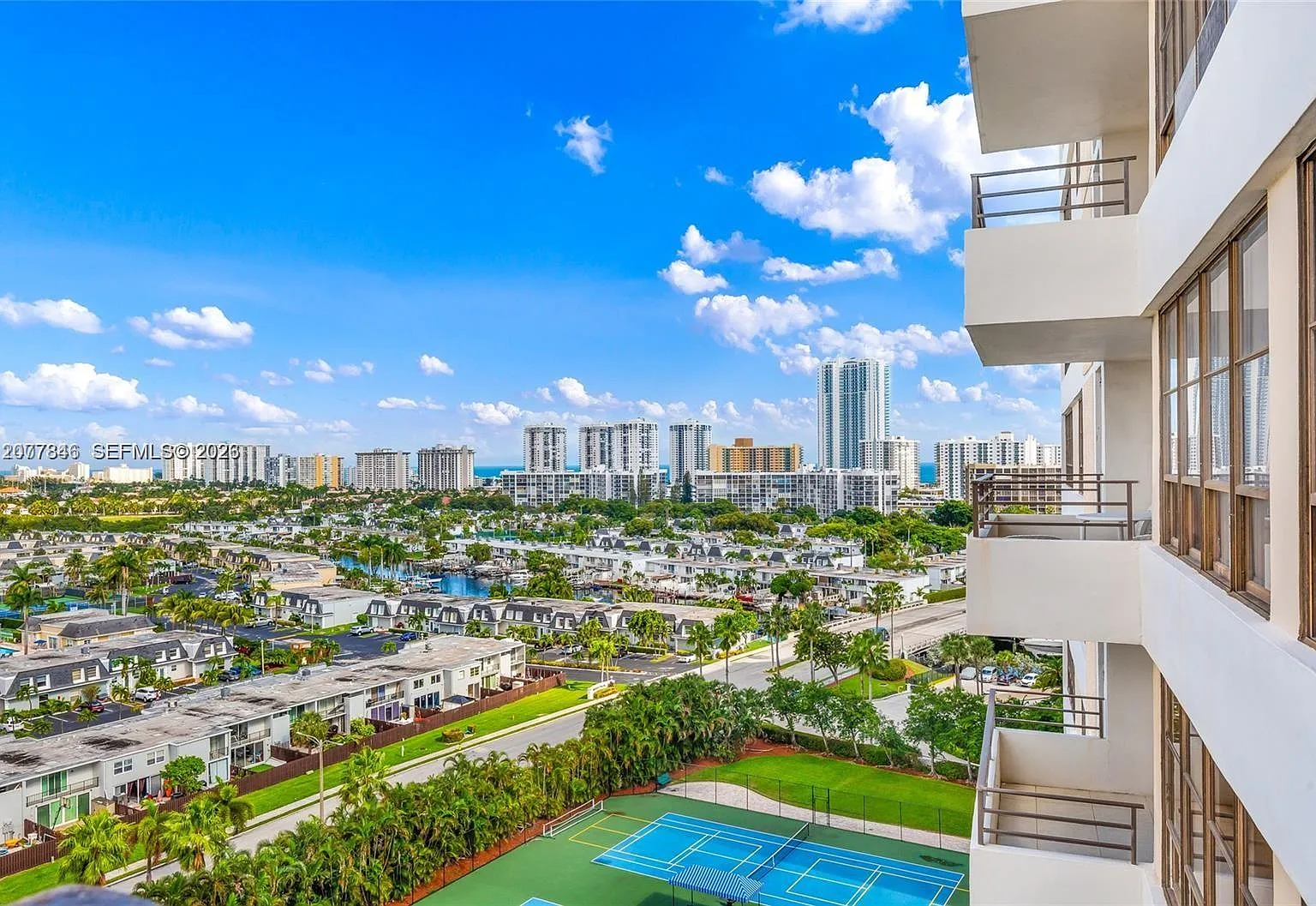 2 bed, 1400 sqft, $2,500 — Photo 4