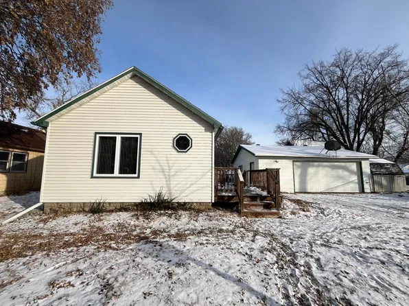 317 S 10th St, Aberdeen, SD 57401