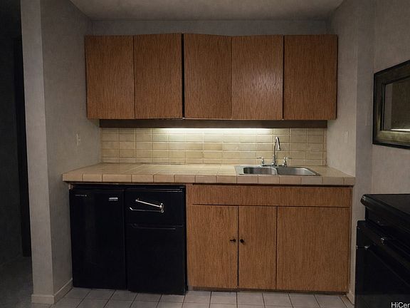 3rd image of 1088 Bishop St APT 1404