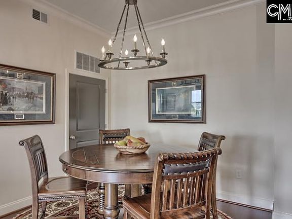 5th image of 601 Main St APT 517