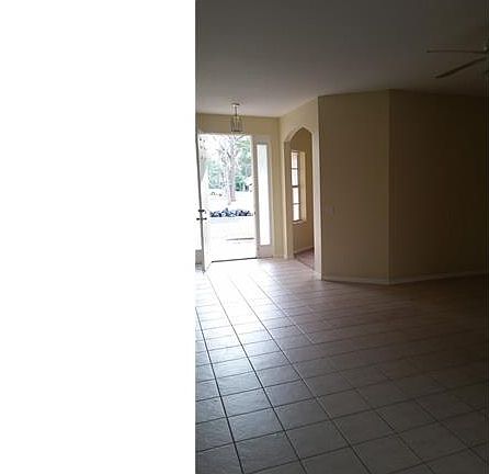 4th image of 3302 Santa Barbara Blvd N