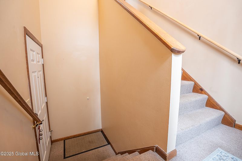 4th image of 1306 Greenwich Drive