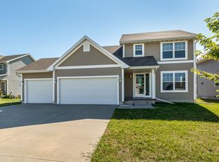 895 SE Westgate Dr, Waukee, IA 50263