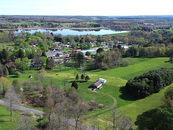 4th image of 7668 Ridge Pl N
