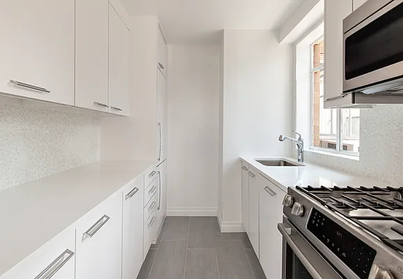 Rented by FirstService Realty (legacy) | media 6