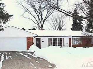 17270 Alta Vista Dr, Southfield, MI 48075