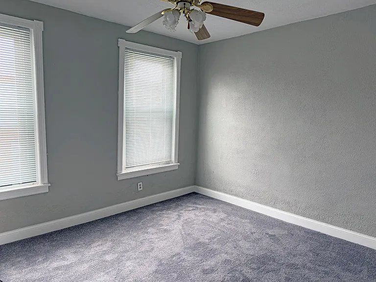 1528 S Hollywood St — Photo 23