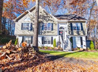 126 Laguna Springs Dr, Woodstock, GA 30188
