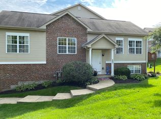 661 E Willow St, Elburn, IL 60119