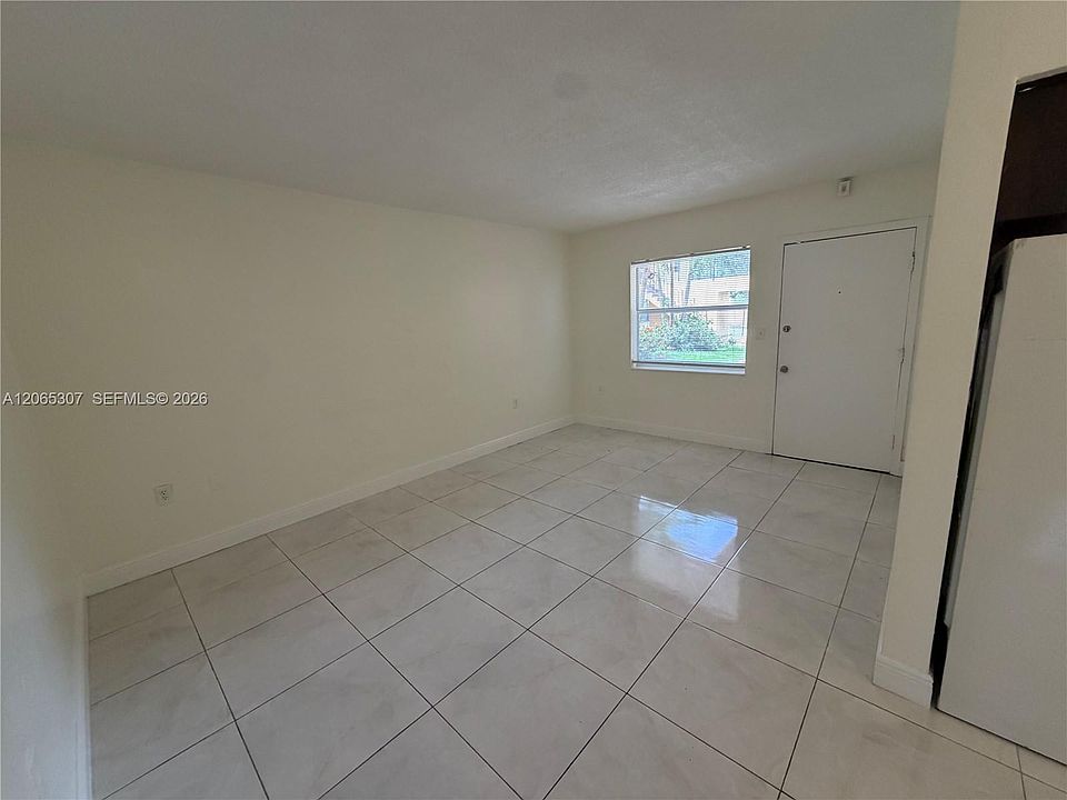 1st image of 16150 NE 19th Ct #2